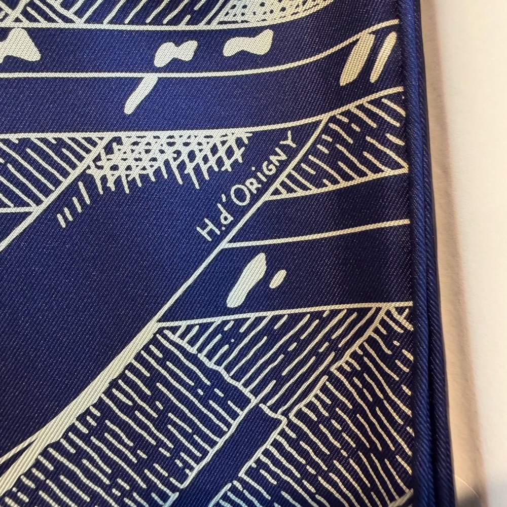 Hermes “Mors et Jouets” Double Face Carre 90 Silk Scarf Navy White - NWT - Picture 2 of 9
